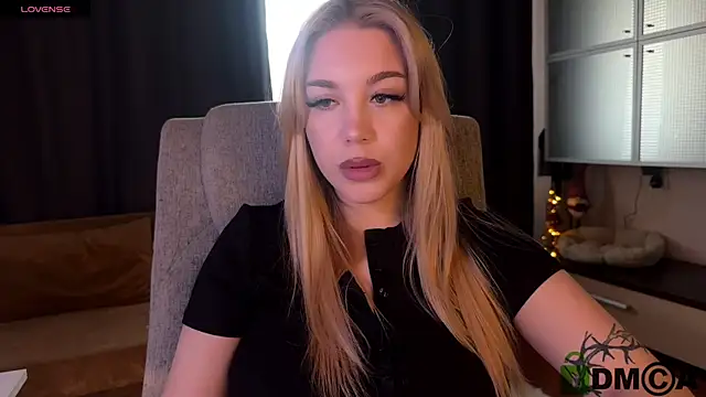 ariashaa (F young) - JUMPING ON A DILDO