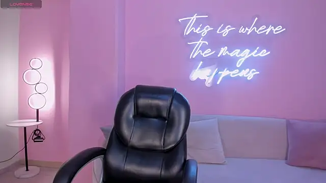 ArianaDumont webcam