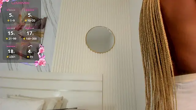 Afro_Luna webcam
