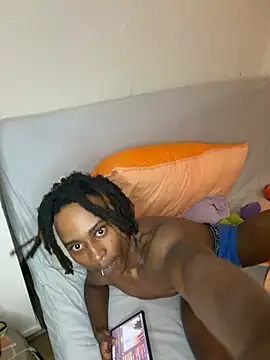 DarkSkinStroker webcam