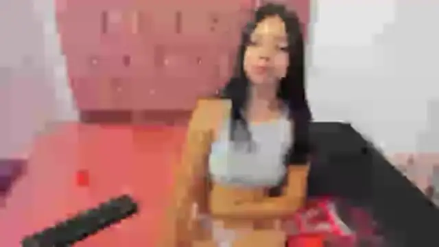 shy_luna18 webcam