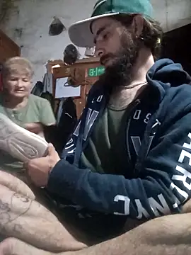 hairy_mannn webcam