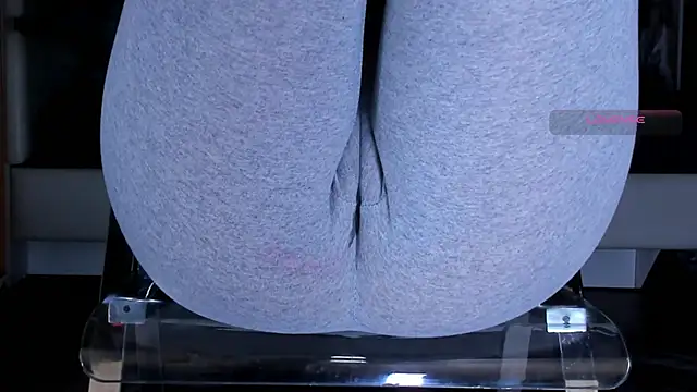 Cameltoe_squirt_inPants webcam