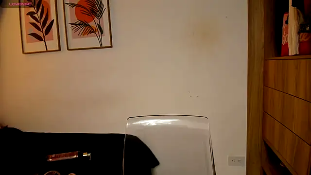 Bloom_Noor webcam