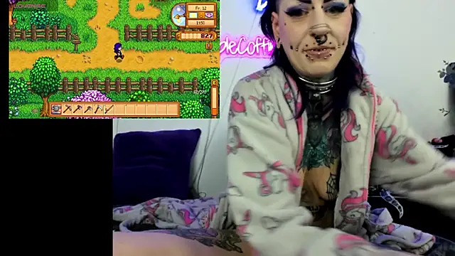 Purple_Coffin666 webcam