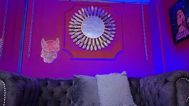 Julieta_Russell webcam