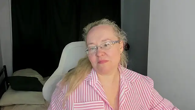 ViolaSmithh webcam