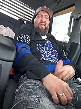 Beardedtattood webcam