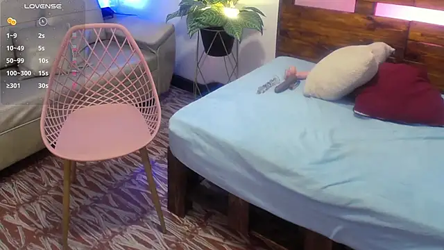 Yeseniaa25_ webcam