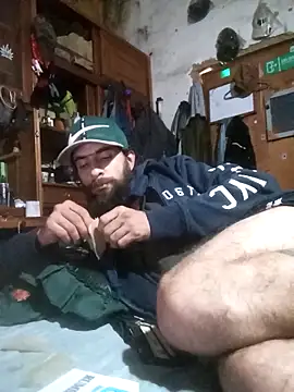 hairy_mannn webcam