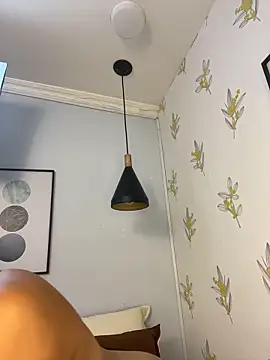 Laia_white webcam