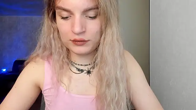 milliKira006 webcam