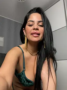 _adelle webcam