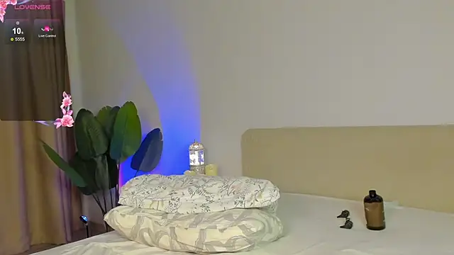 Emmanuelleee webcam