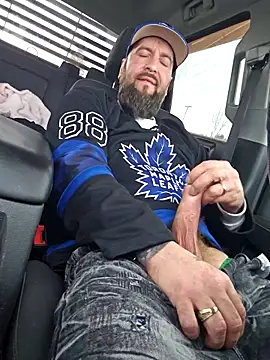 Beardedtattood webcam