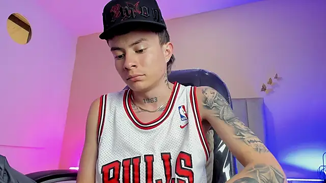 Nascary_Fox webcam