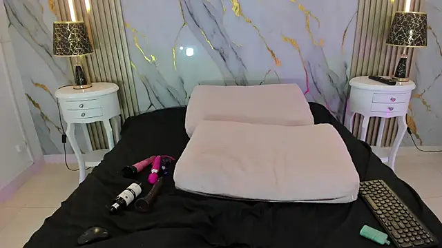 AprillRoss webcam