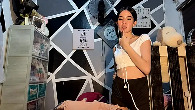DesireePerson webcam