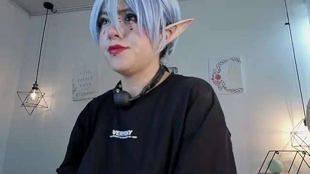 NinaSakura_Eup webcam