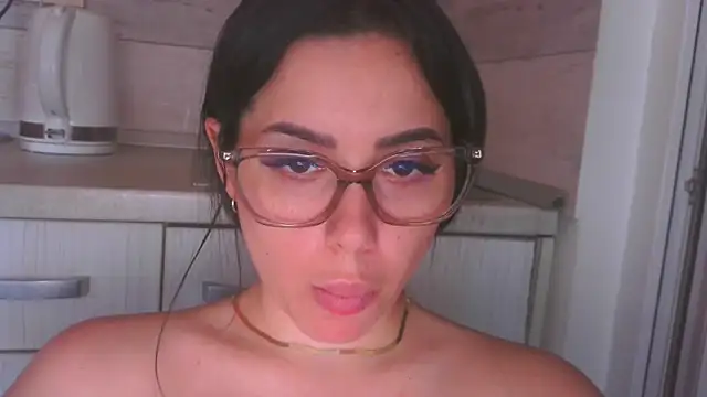 LovelyJulliette webcam