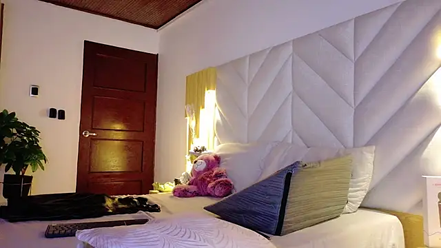 Anaise_latif webcam