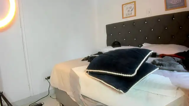 Titan_Moreno_ webcam