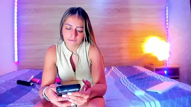 ambarvioletcm webcam