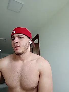 Maxx_valiant webcam