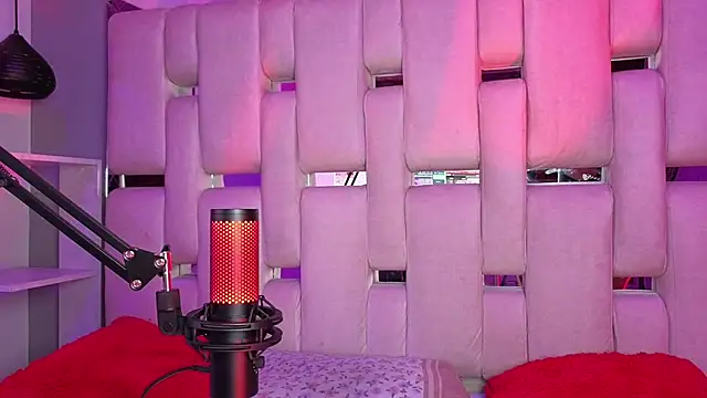 ValerieKay_ webcam