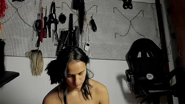 evil_sammy (F young) - hot wax on tits and nipple