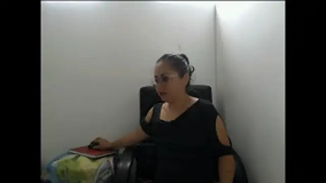 playfullpaulina webcam
