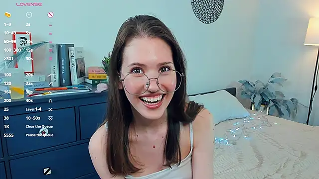 OdiIiaChavarria live sex cam