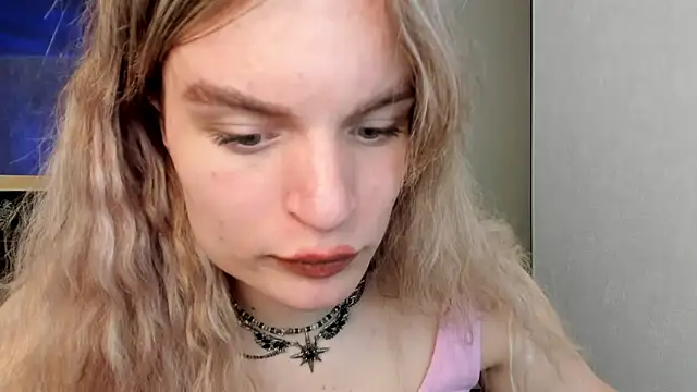milliKira006 webcam