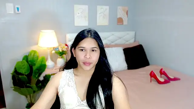 MichelleWild webcam