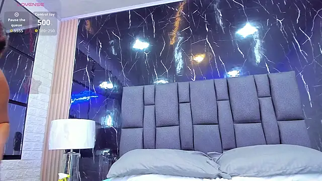 BustyGlow webcam