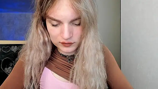 milliKira006 webcam