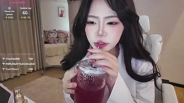 美女Jolie-22在线直播