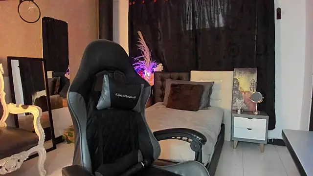 vicky_angeel (F milf) - SEXY DANCE NAKED SHOW 🥵