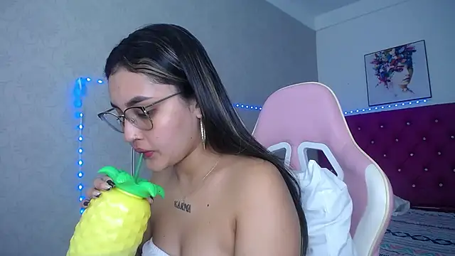 kathe-mills235 webcam
