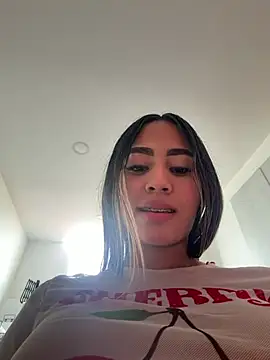 l0lita_emi