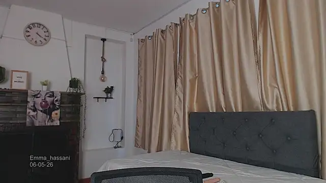 Emma_hassani webcam