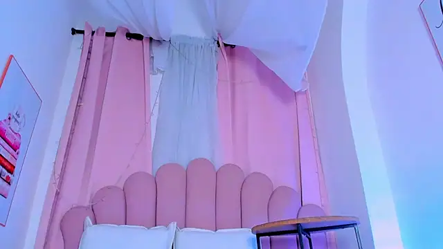 NicoleMadrird webcam