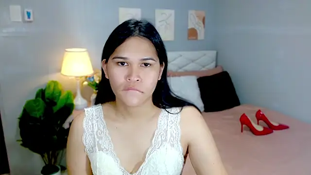 MichelleWild webcam