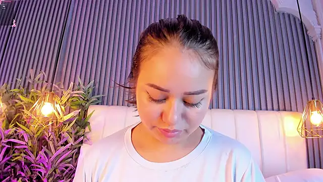 AnaisClark webcam