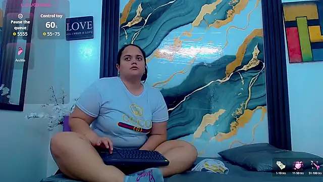 brunnette_hot webcam