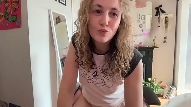 Littlelolo60 webcam