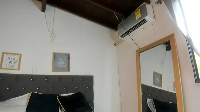 Titan_Moreno_ webcam