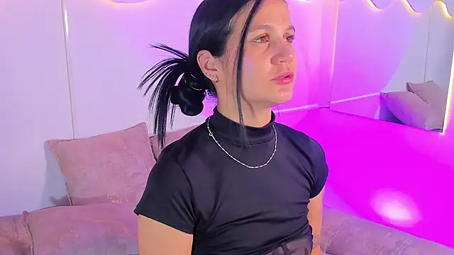 MiaMalcova__ webcam