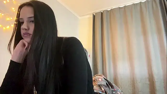 LouisePavlides webcam