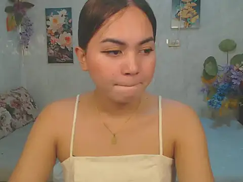 ur_asiankat webcam